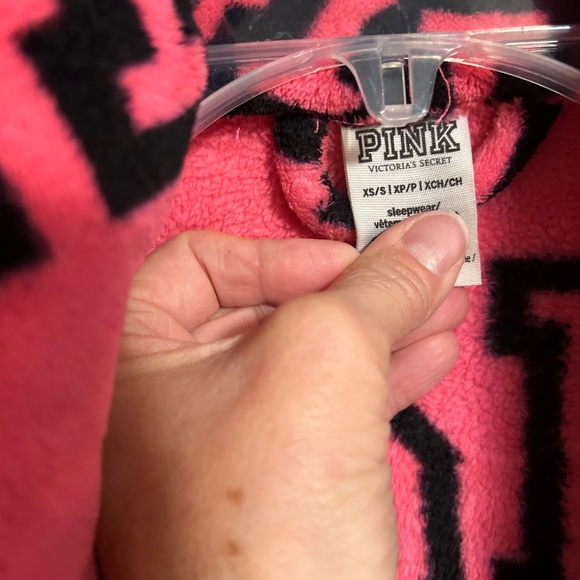 Pink by Victoria Secrets Robe - Picture 5 of 5